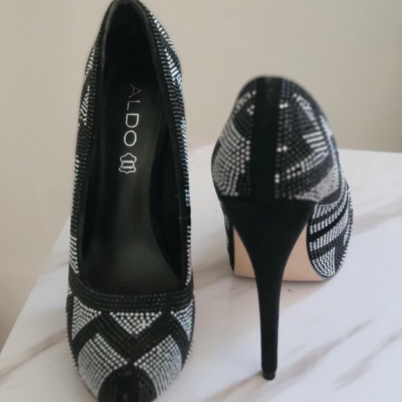 Black & Silver Glitter Wedge Heels – Elegant Pattern - Picture 4 of 4